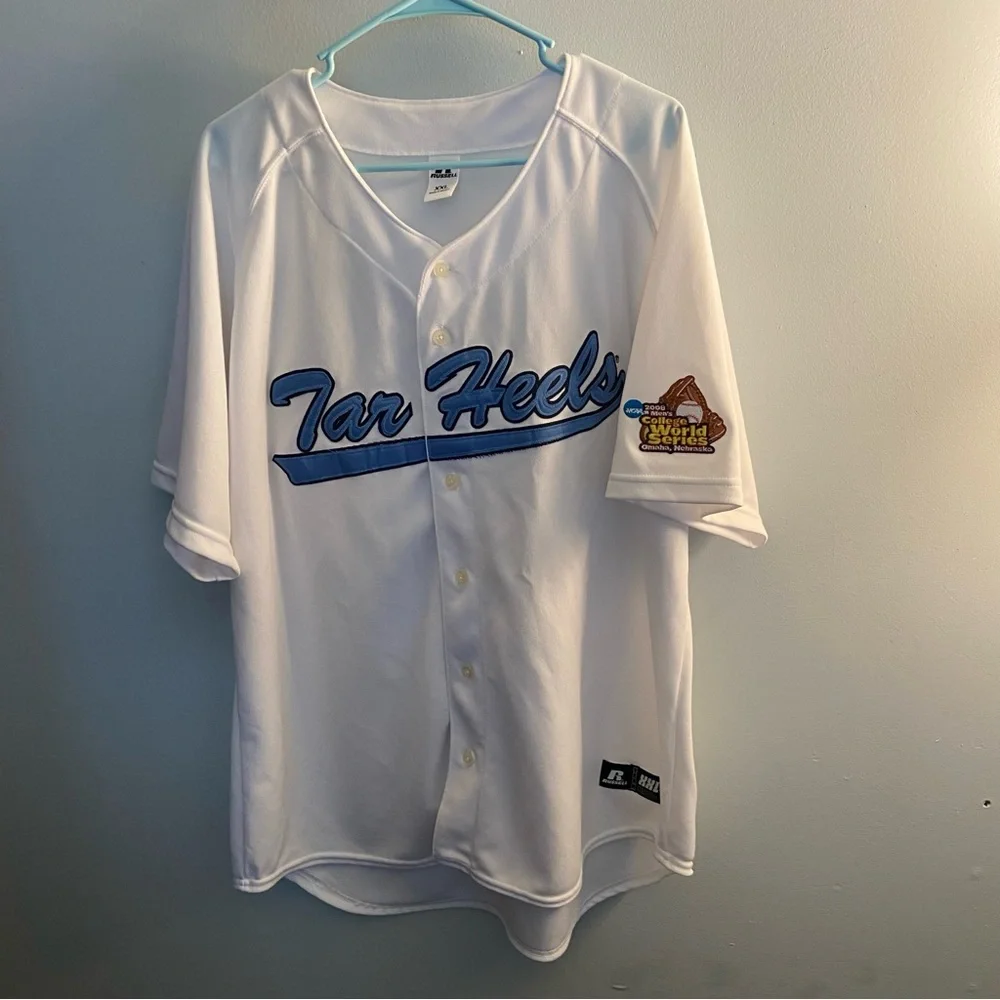Russell Athletic UNC Tar Heels Jersey Men’s XXL – White/Blue 2006 CWS Patch - Picture 1 of 6